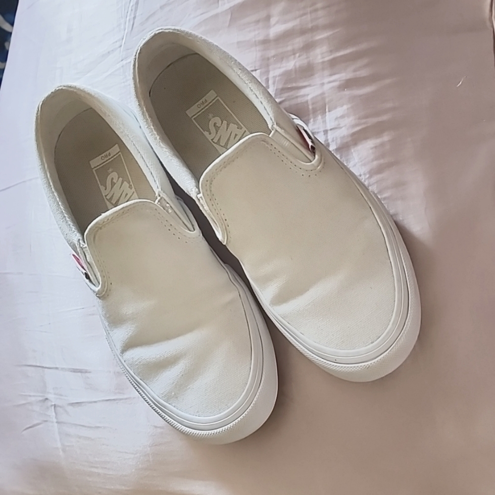 White Vans slip-on